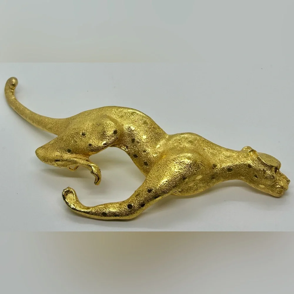 Christopher Ross Gold Cheetah Vintage Belt Buckle & Metallic Gold Leather Belt